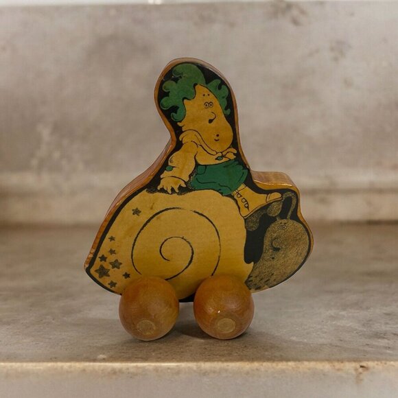 Vintage Wooden Push Toy Humorous Snail Design With Character Rider 1975 - Picture 1 of 8
